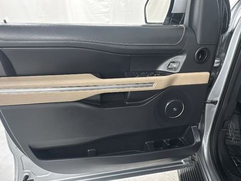 Used 2024 Ford Expedition Max Limited image 20