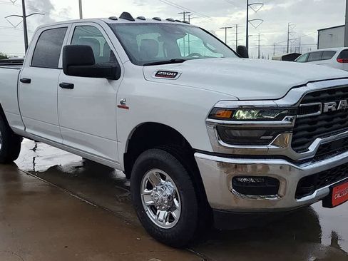New 2026 RAM 2500 Tradesman AWD/4WD image 2
