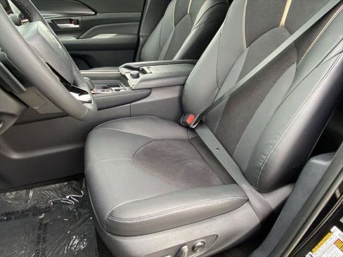 Certified 2026 Toyota Grand Highlander AWD Hybrid image 24
