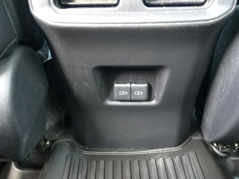 Used 2023 Toyota RAV4 XLE Premium image 16