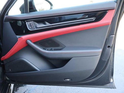 Certified 2025 Porsche Panamera GTS AWD/4WD image 14