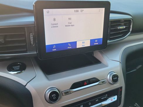 Used 2024 Ford Explorer XLT w/ Equipment Group 202A image 22