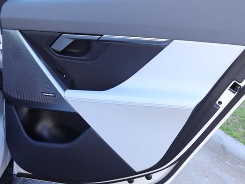 Used 2025 BMW 530i image 18