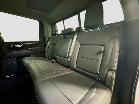 Used 2024 GMC Sierra 2500 SLT w/ SLT Premium Package image 25