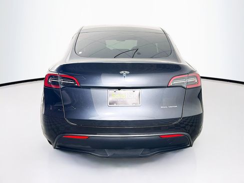 Used 2024 Tesla Model Y Long Range AWD/4WD image 7