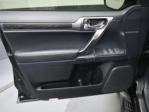 Used 2023 Lexus GX 460 w/ Black Line Special Edition image 11