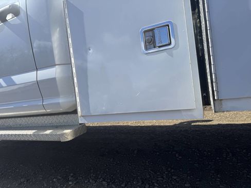 Used 2018 Ford F550 4x4 Regular Cab Super Duty image 22
