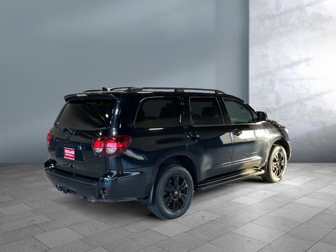 Used 2022 Toyota Sequoia TRD Sport image 6