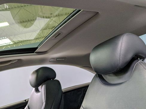 Used 2011 Mercedes-Benz CL 550 4MATIC image 28