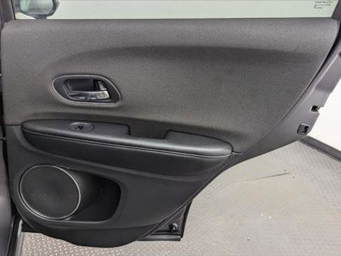 Used 2022 Honda HR-V EX image 17