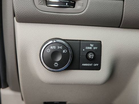 Used 2015 Buick Enclave Leather FWD image 16