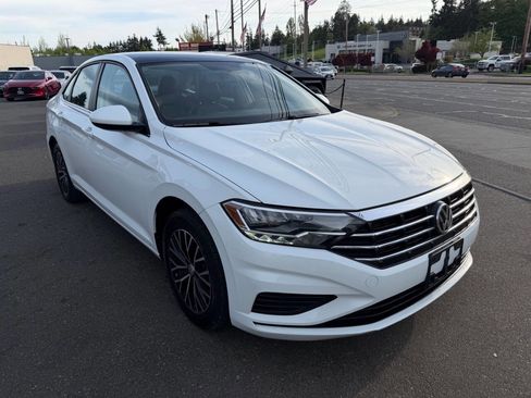 Used 2021 Volkswagen Jetta SE FWD image 10