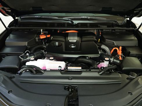 Used 2026 Lexus LX 700h Luxury w/ Appearance Package image 37