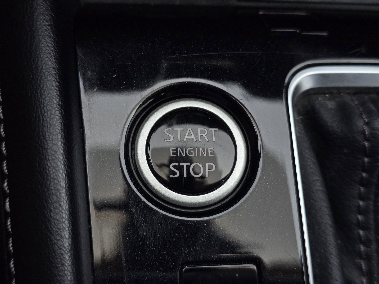 Used 2024 Nissan Kicks SV FWD image 21