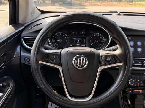 Used 2018 Buick Encore Essence FWD image 19