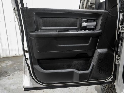 Used 2019 RAM 3500 Tradesman w/ Chrome Appearance Group AWD/4WD image 41