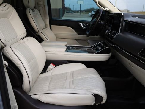 Used 2020 Lincoln Navigator L Black Label w/ Cargo Convenience Package image 48