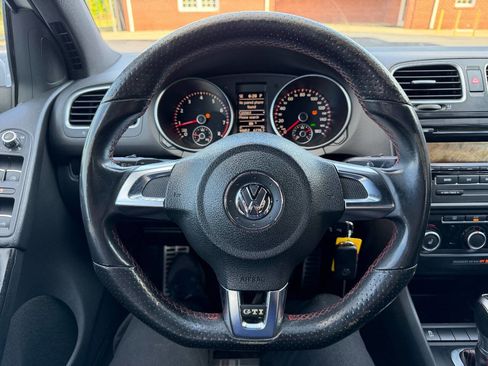 Used 2013 Volkswagen GTI 4-Door FWD image 17