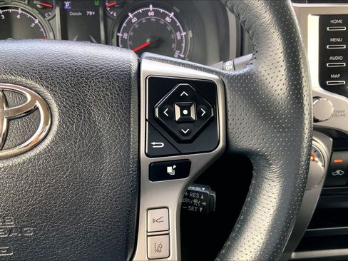Used 2021 Toyota 4Runner SR5 Premium AWD/4WD image 25