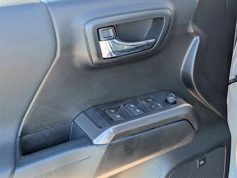 Used 2021 Toyota Tacoma image 16