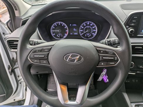 Used 2019 Hyundai Santa Fe SE image 17