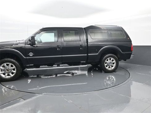 Used 2015 Ford F250 Lariat w/ Lariat Ultimate Package image 5