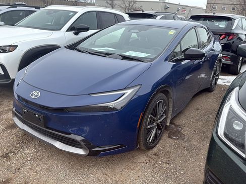 Used 2024 Toyota Prius XLE image 4