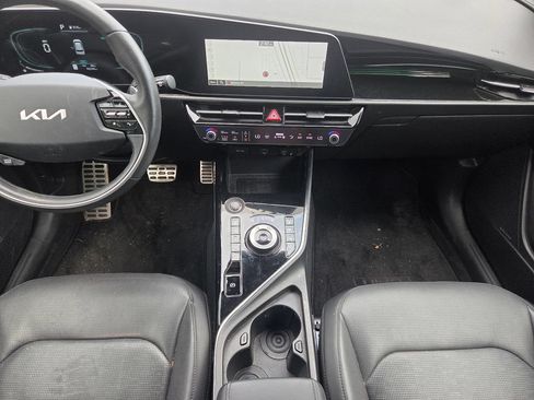 Used 2023 Kia Niro SX Touring FWD image 15