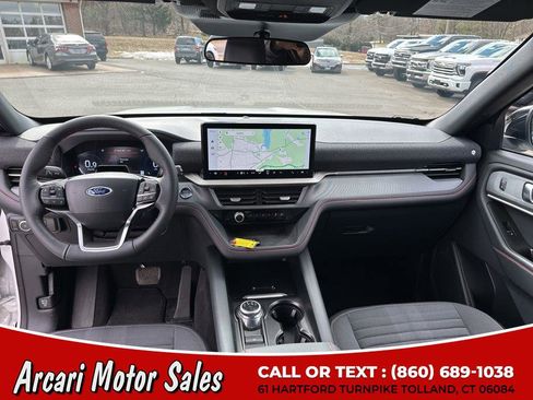 Used 2025 Ford Explorer ST-Line w/ ST-Line Street Pack image 21