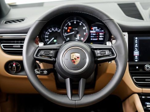 New 2026 Porsche Macan image 13