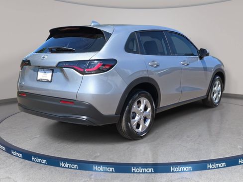 Certified 2025 Honda HR-V LX image 6