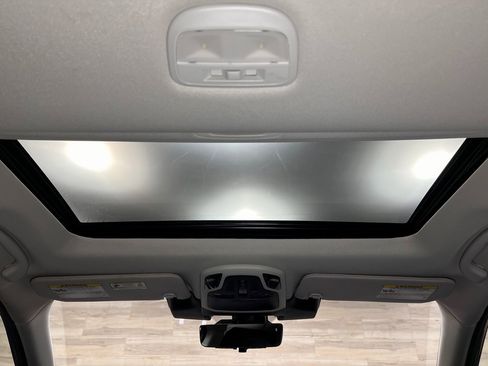 Used 2025 Subaru Outback Touring image 5