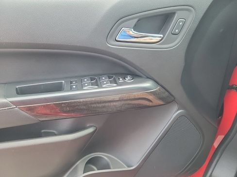 Used 2019 GMC Canyon SLE AWD/4WD image 17