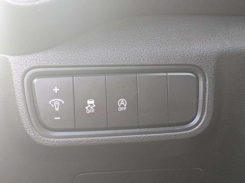 Used 2023 Kia Soul LX FWD image 18