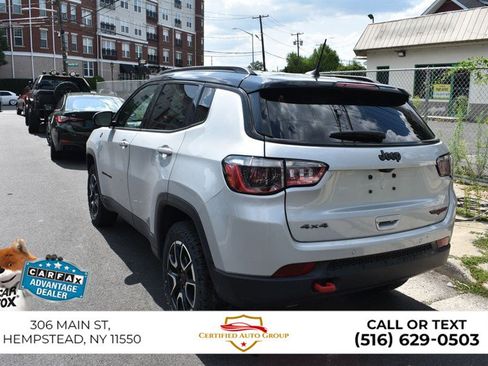 Used 2025 Jeep Compass Trailhawk AWD/4WD image 8