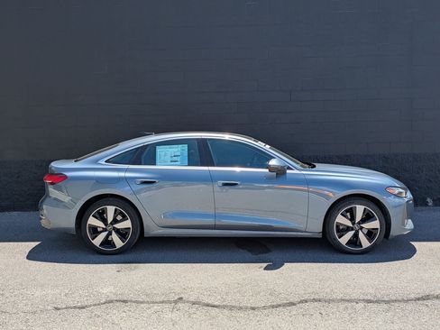 Used 2025 Audi A5 2.0T Premium Plus w/ Premium Plus AWD/4WD image 5