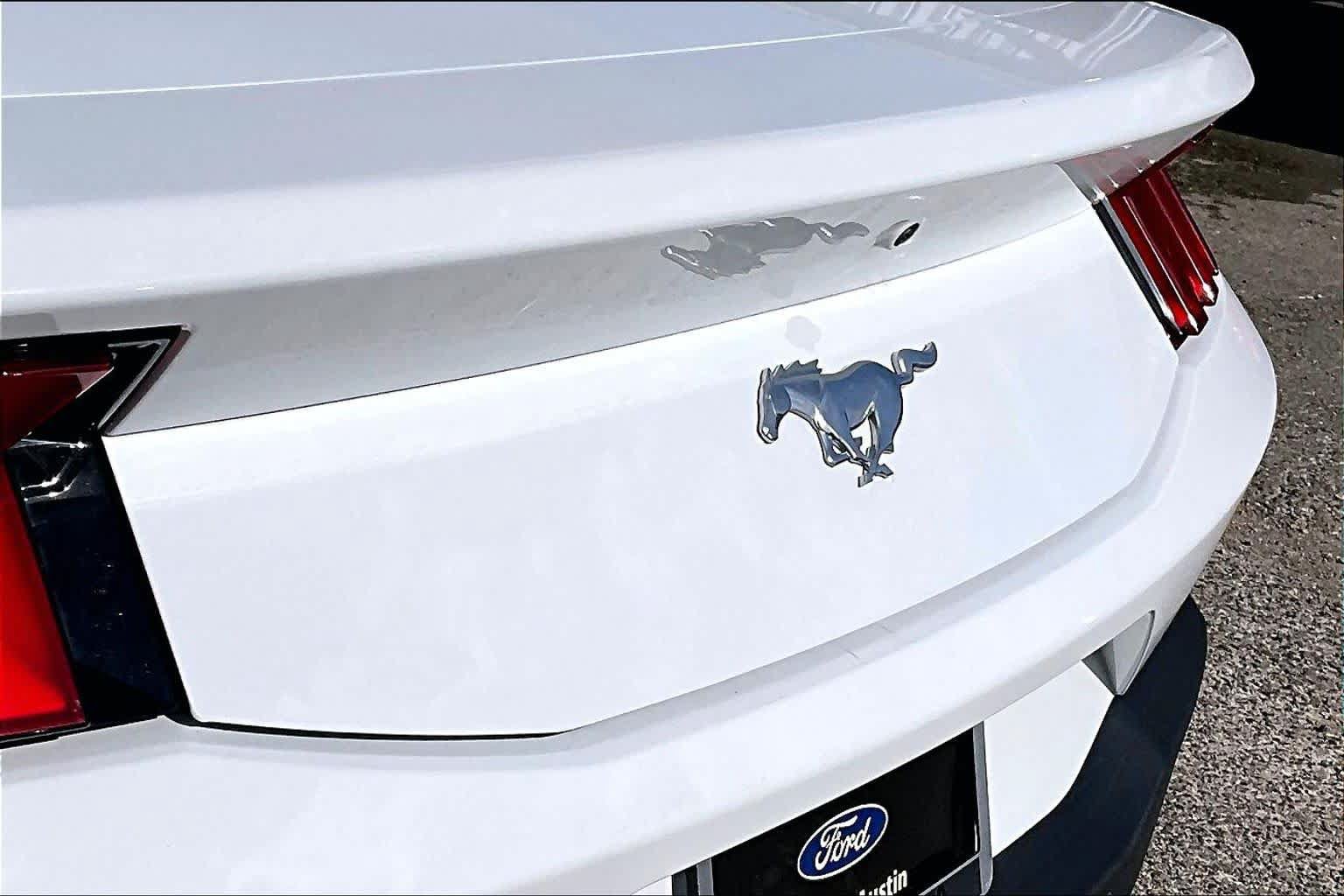 Used 2025 Ford Mustang Coupe RWD image 10