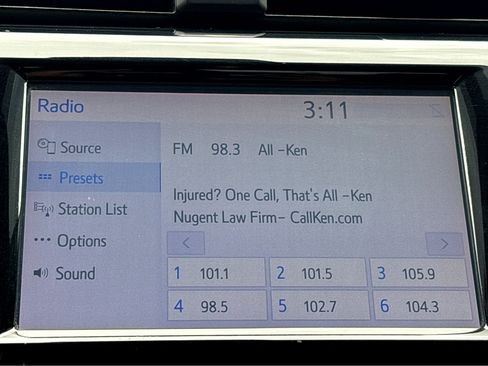 Used 2020 Toyota Camry LE FWD image 5