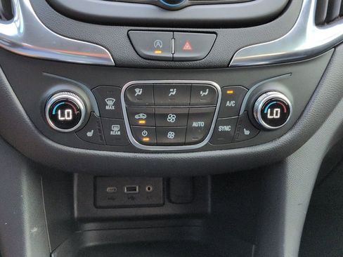 Certified 2024 Chevrolet Equinox LT FWD image 18