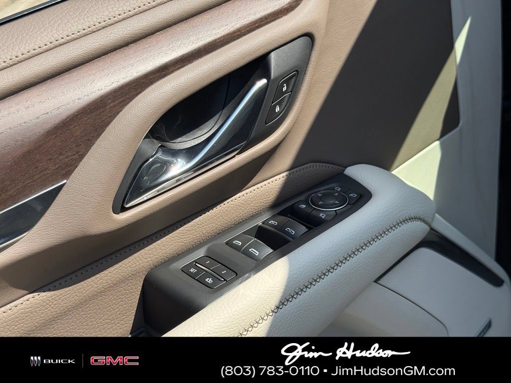 Used 2021 GMC Yukon XL Denali w/ Denali Premium Package AWD/4WD image 23