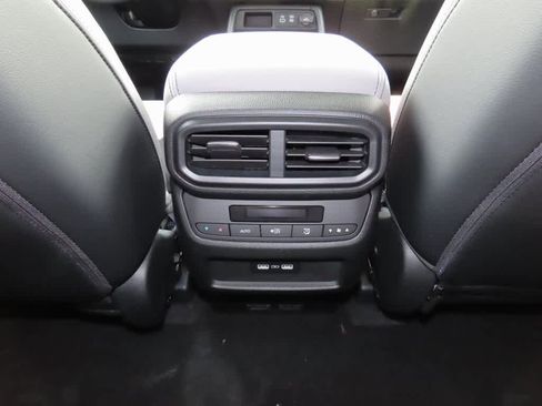 New 2025 Honda Pilot Touring image 25