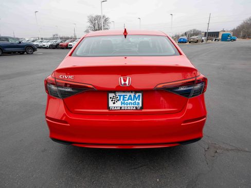 Used 2023 Honda Civic EX image 5