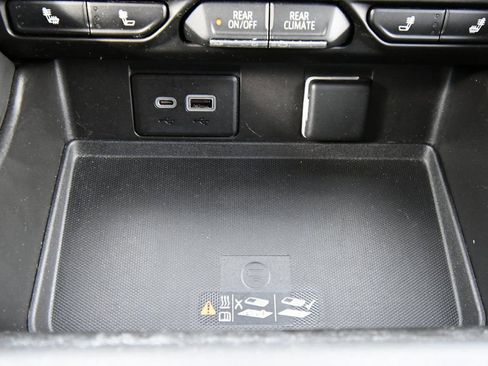 Used 2022 Chevrolet Tahoe LT w/ Luxury Package AWD/4WD image 60