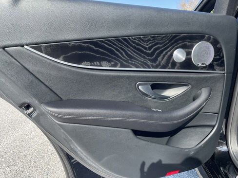 Used 2017 Mercedes-Benz E 300 image 26