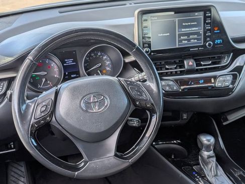 Used 2019 Toyota C-HR XLE image 13