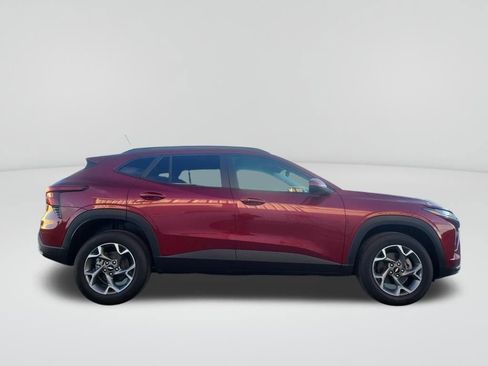 New 2025 Chevrolet Trax LT w/ Driver Confidence Package image 7