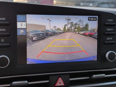 Certified 2025 Hyundai Elantra Sport FWD image 19
