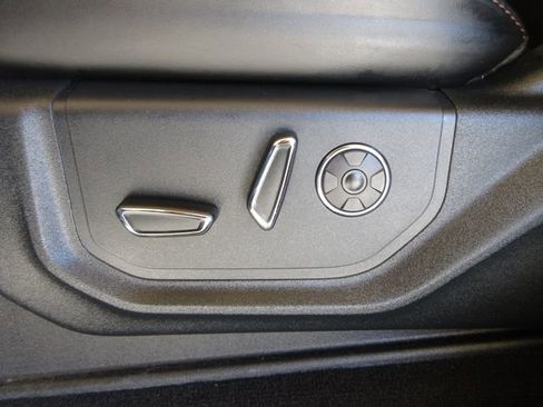 Certified 2020 Ford F150 Platinum w/ Equipment Group 701A Luxury image 12