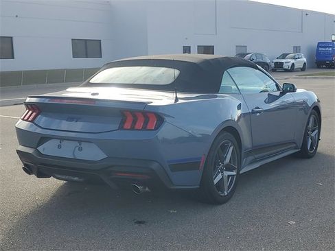 Used 2024 Ford Mustang GT Premium image 7