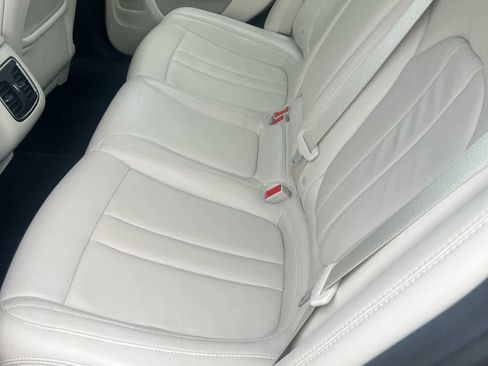 Used 2016 Chrysler 200 C w/ Premium Lighting Group image 10